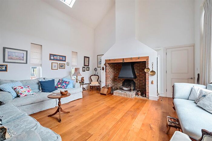 4 Bedroom Detached House For Sale In Cuckoo Farm Yard, Urchfont, SN10