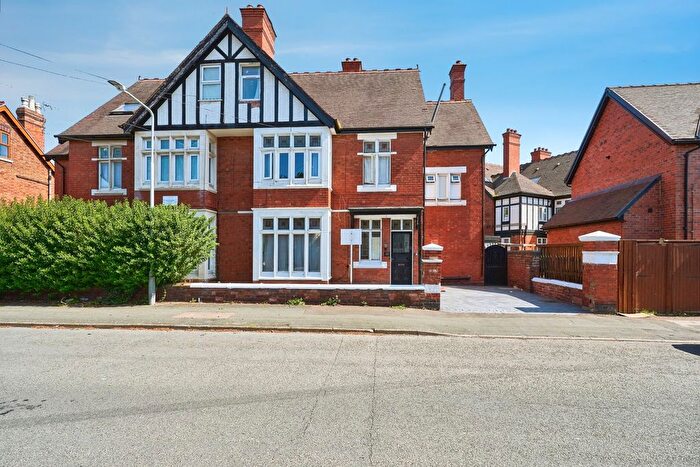 8 Bedroom Semi Detached House For Sale In Riches Street, Wolverhampton, West Midlands, WV6