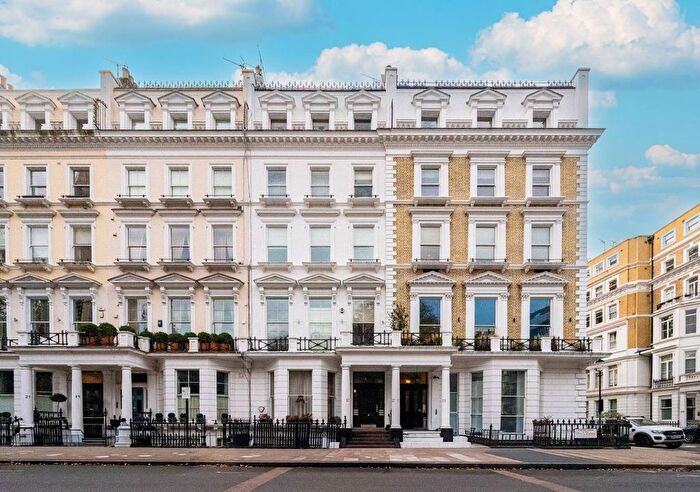 2 Bedroom Flat For Sale In Collingham Road, South Kensington, London, SW5