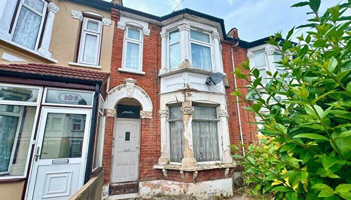 3 Bedroom Flat For Sale In A Sheringham Avenue, Manor Park, London, E12