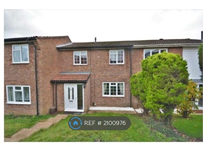 3 Bedroom Terraced House To Rent In West Acres, Amersham, HP7