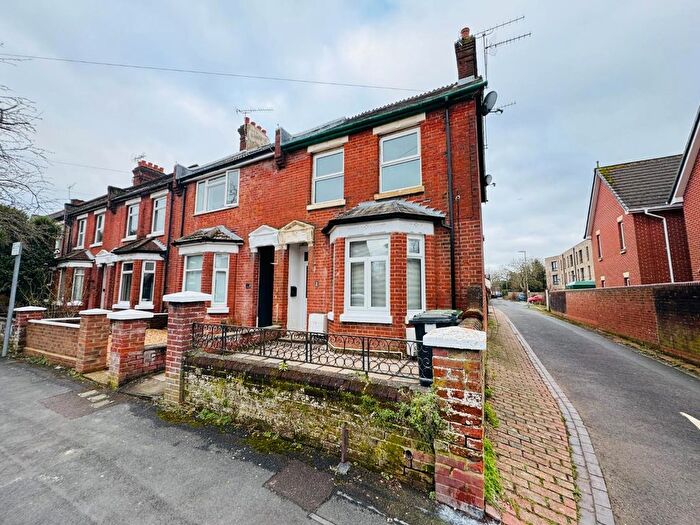 1 Bedroom Maisonette To Rent In Archers Road, Eastleigh, SO50