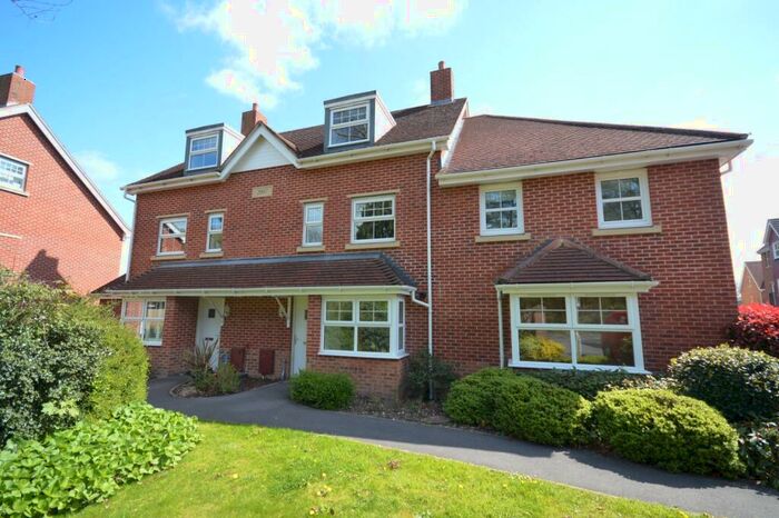 4 Bedroom Town House To Rent In Buckland Gardens, Lymington, Hampshire, SO41