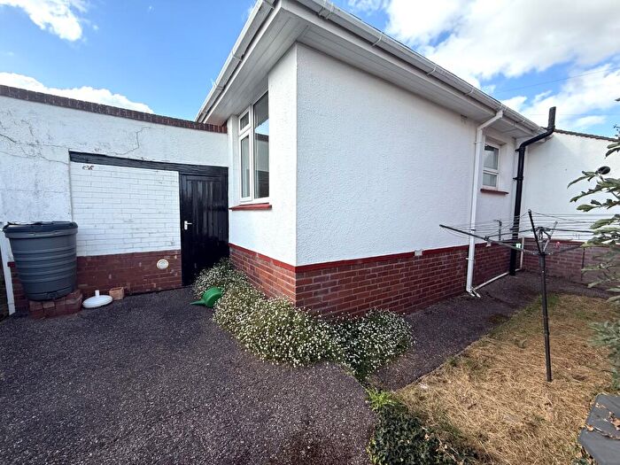 2 Bedroom Bungalow To Rent In Warwick Avenue, Exeter, EX1
