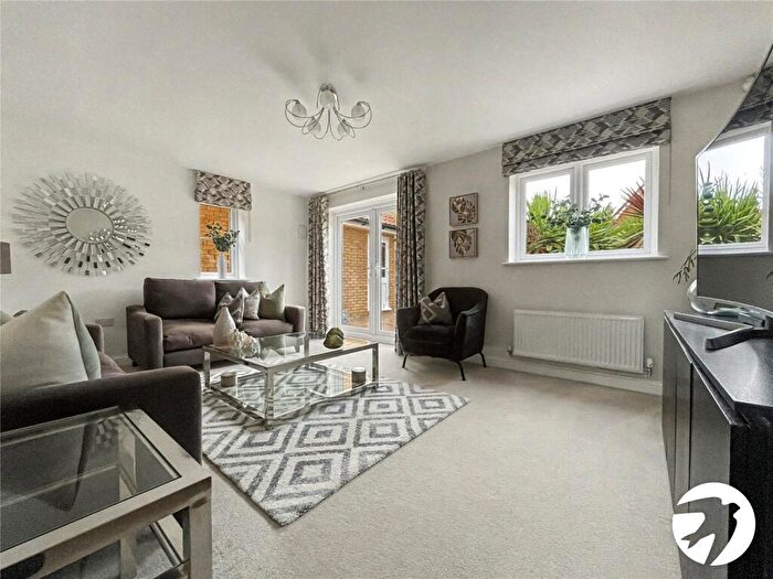 4 Bedroom Detached House For Sale In Dunnock Drive, Chattenden, Rochester, Kent, ME3