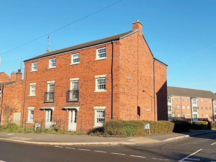 2 Bedroom Apartment For Sale In Chandley Wharf, Warwick, CV34
