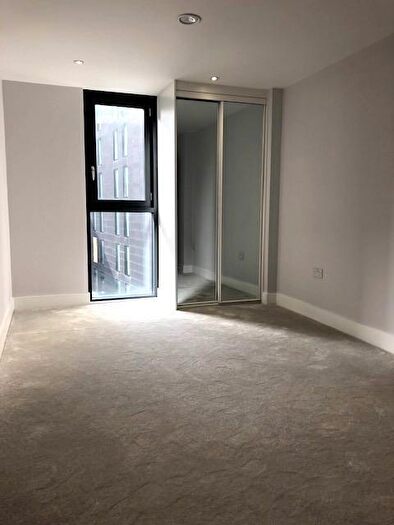 2 Bedroom Apartment To Rent In Hallmark Tower, Cheetham Hill Road, Manchester, M4