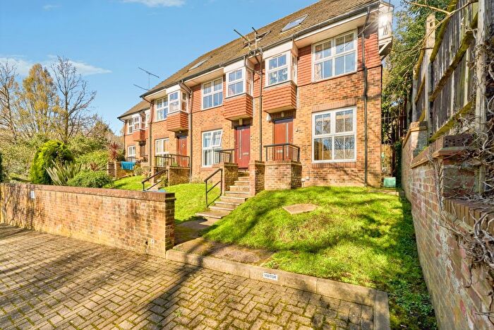 1 Bedroom Flat For Sale In Windmill Rise, Kingston Upon Thames, KT2