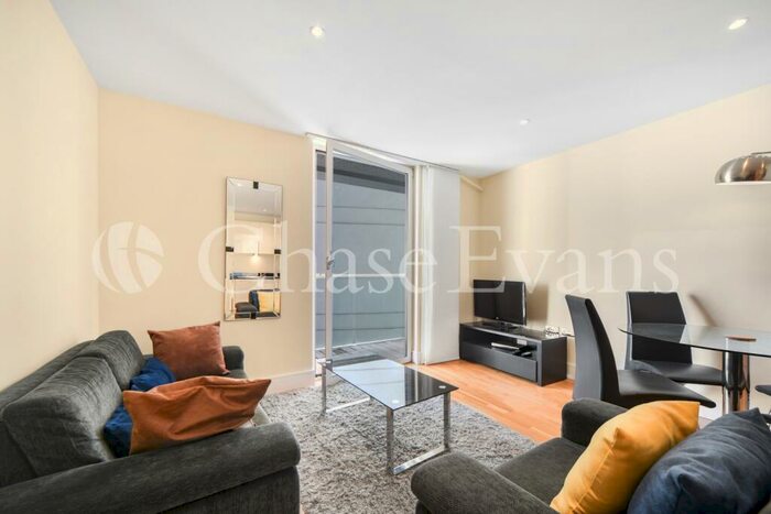 1 Bedroom Flat To Rent In Millharbour, Canary Wharf, London, E14