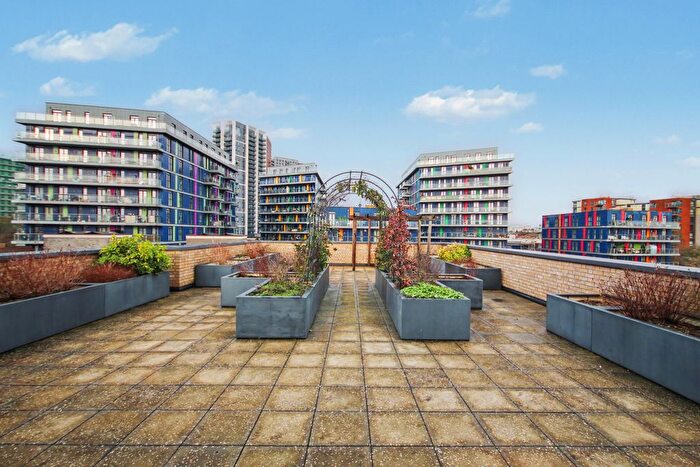 1 Bedroom Flat For Sale In Carlyon Road, Wembley, Middlesex, HA0