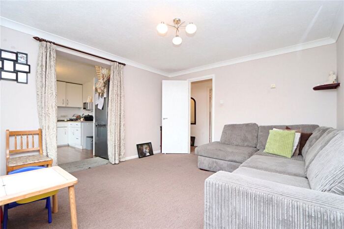 2 Bedroom Flat For Sale In North Eleventh Street, Central Milton Keynes, Milton Keynes, Bucks, MK9