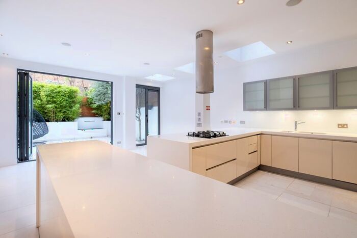 4 Bedroom Terraced House To Rent In Addison Gardens, London, W14
