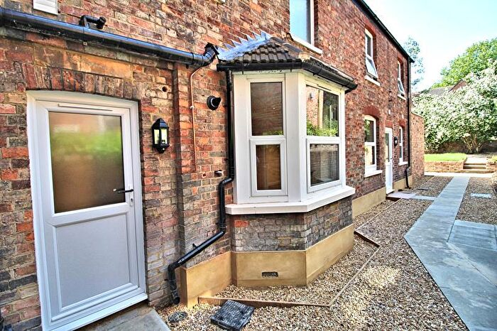 1 Bedroom Flat To Rent In Clapham Road, Bedford, MK41