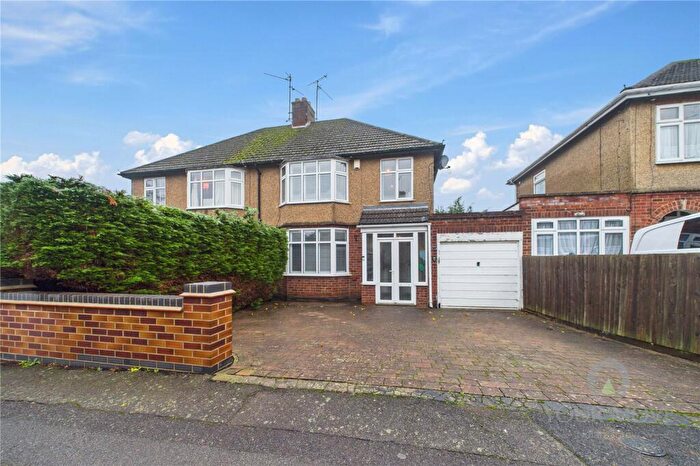3 Bedroom Semi Detached House For Sale In Park Lane, Duston, Northampton, Northamptonshire, NN5