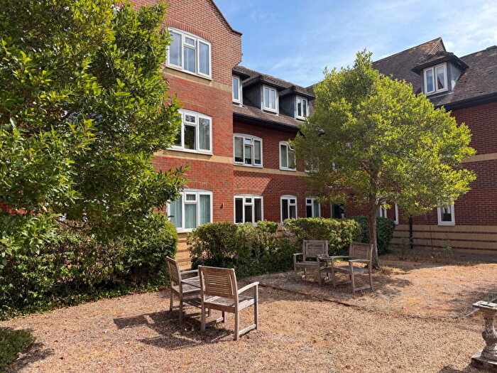 1 Bedroom Retirement Property For Sale In Canterbury Court, Station Road, Dorking, Surrey, RH4