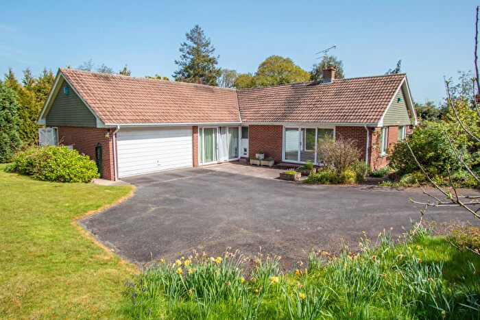 3 Bedroom Bungalow For Sale In Ashley Brake, West Hill, EX11