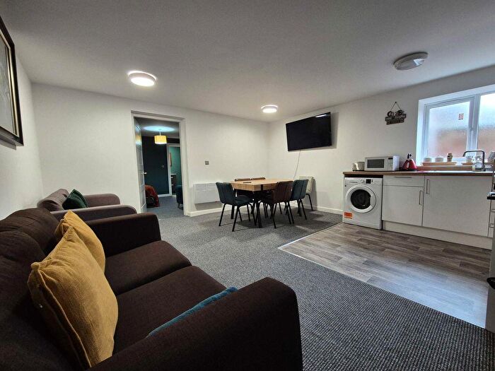 3 Bedroom Flat To Rent In Lord Street, Southport, PR9