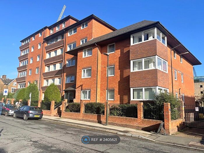 2 Bedroom Flat To Rent In Viscount Point, Wimbledon, SW19