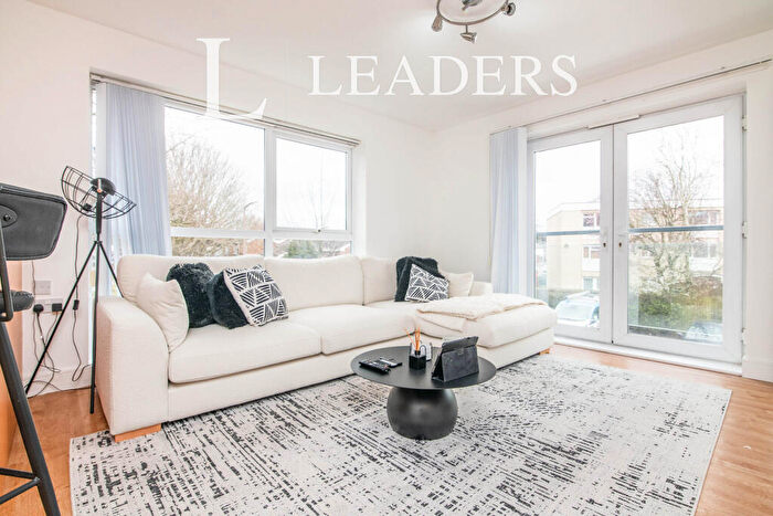 2 Bedroom Apartment To Rent In Mid-Floor Apartment, The Hub, Stone Street, B69