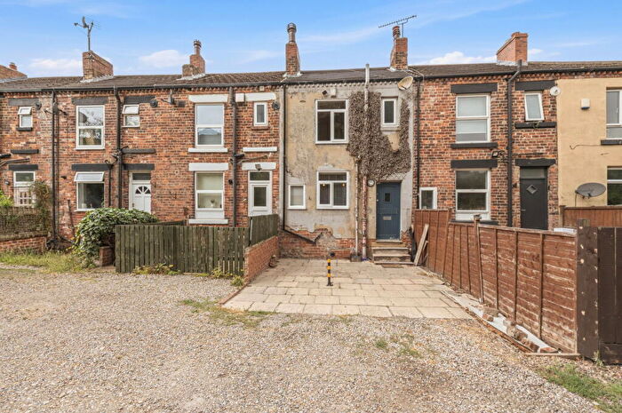 2 Bedroom Terraced House For Sale In Wakefield Road, Garforth, Leeds, LS25