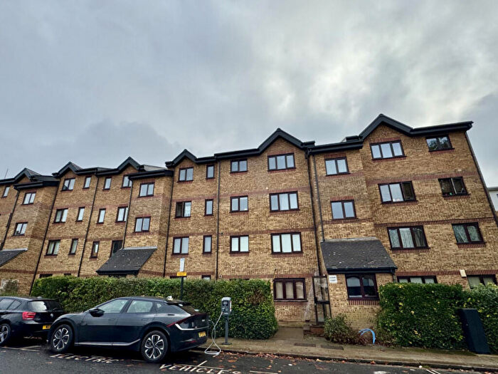 2 Bedroom Apartment For Sale In Trenmar Gardens, London, NW10