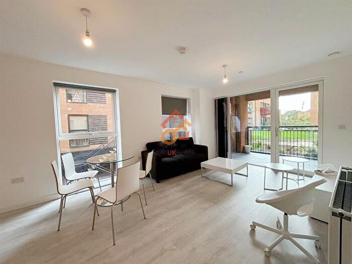 2 Bedroom Flat To Rent In Tabbard Apartments, East Acton Lane, London, W3