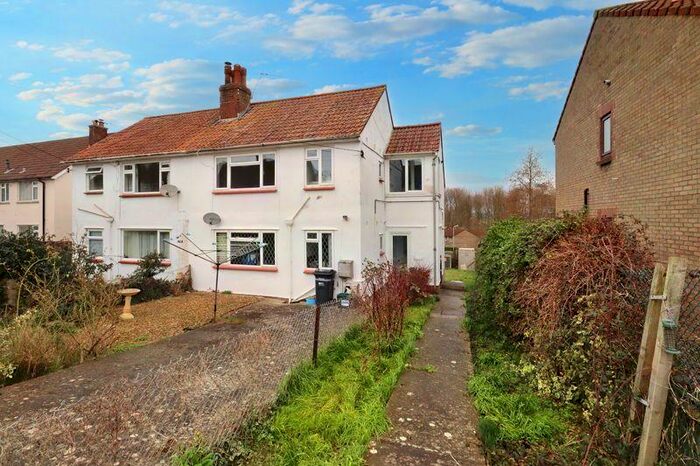 1 Bedroom Apartment To Rent In Fielding Road, Street, BA16