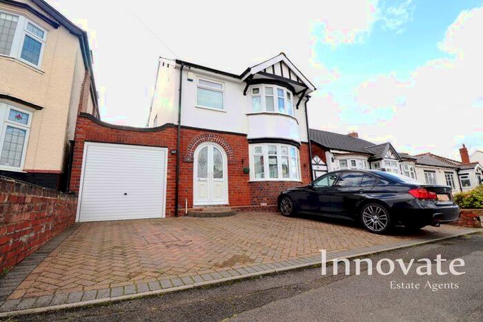 3 Bedroom Detached House To Rent In Oak Barn Road, Halesowen, B62
