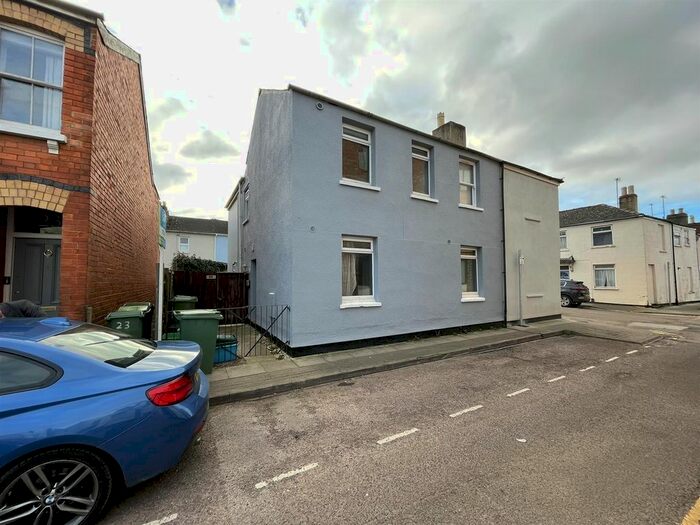 3 Bedroom Semi-Detached House To Rent In Glenfall Street, Fairview, Cheltenham, GL52