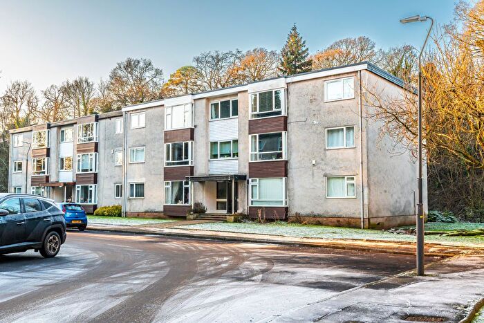 3 Bedroom Flat To Rent In Bankholm Place, Busby, Glasgow, G76