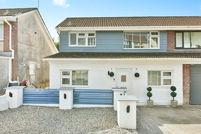 4 Bedroom Semi-Detached House For Sale In Huxham Close, Plymouth, PL6