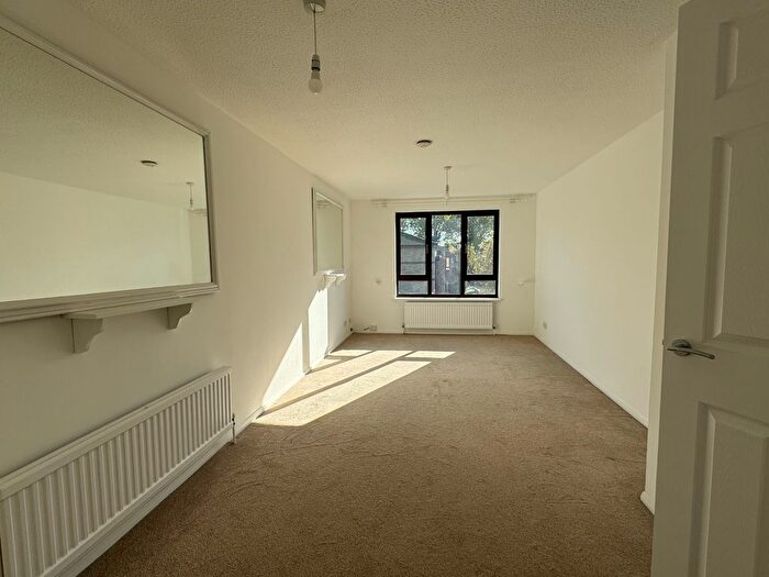 1 Bedroom Flat To Rent In St. Pauls Court, Reading, RG1