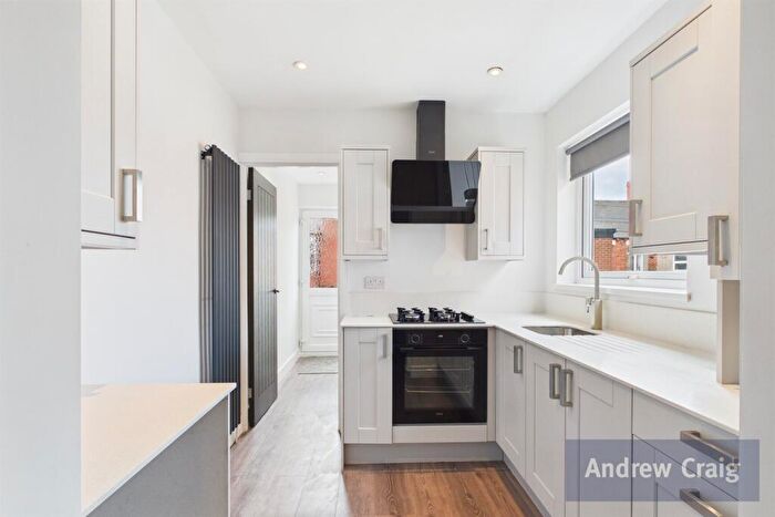 3 Bedroom Flat For Sale In Alverthorpe Street, South Shields, NE33