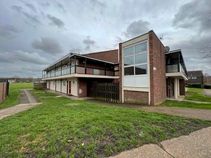 1 Bedroom Flat To Rent In Lucas Court, Waltham Abbey, EN9