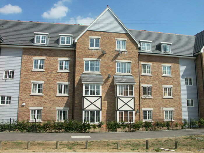 2 Bedroom Flat To Rent In Richards Field, Chineham, RG24