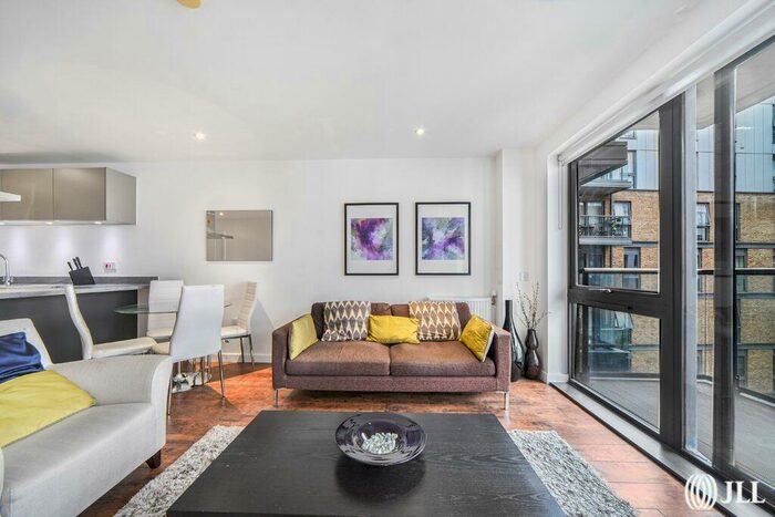 2 Bedroom Flat For Sale In Lindfield Street London, E14