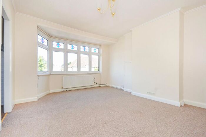 2 Bedroom Maisonette To Rent In Homesdale Road, Bromley, BR2