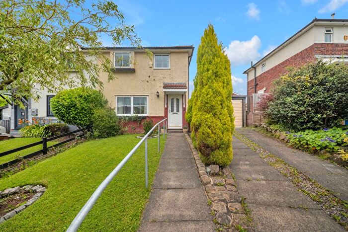 3 Bedroom Semi-detached House For Sale In Hillside, Burnley, BB11