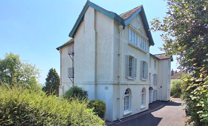 2 Bedroom Flat For Sale In Wells Road, Malvern Wells, WR14