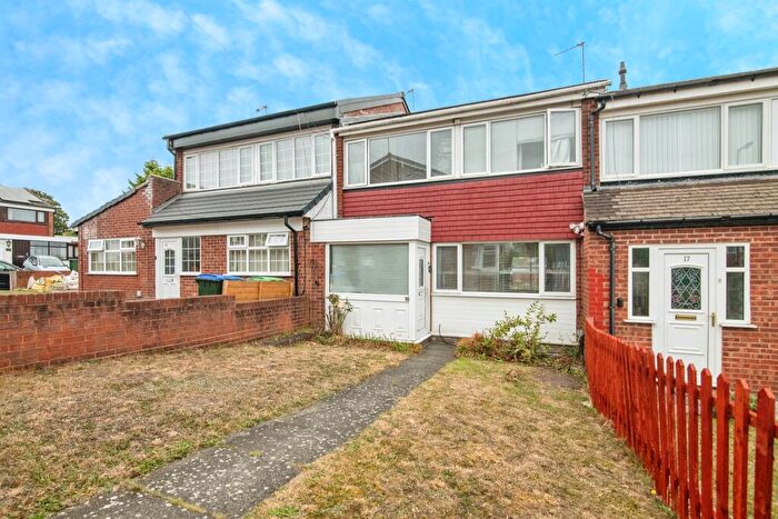 3 Bedroom Terraced House For Sale In Cromane Square, Birmingham, B43