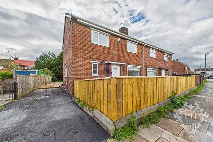 3 Bedroom Semi-Detached House For Sale In Newlyn Green, Middlesbrough, TS3
