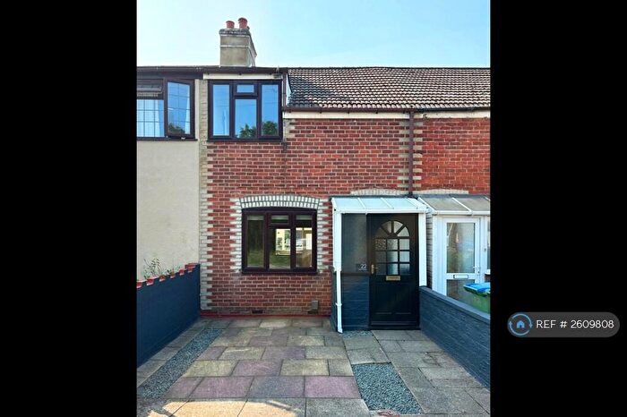 2 Bedroom Terraced House To Rent In Derlyn Road, Fareham, PO16