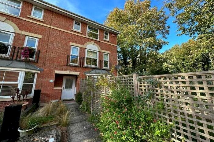 4 Bedroom Property To Rent In Old School Place, Maidstone, ME14