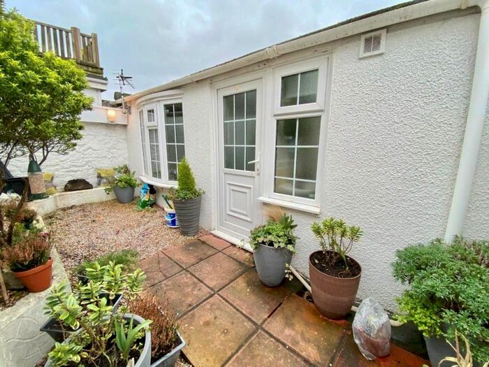 1 Bedroom Studio To Rent In Albany House, Park Hill Road, Torquay, TQ1