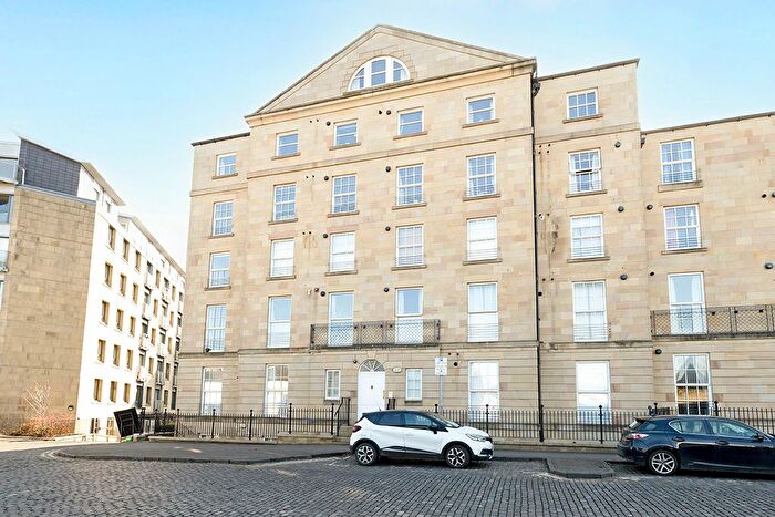 2 Bedroom Flat For Sale In (Flat ) East London Street, New Town, Edinburgh, EH7