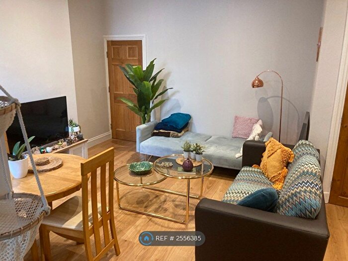 2 Bedroom Flat To Rent In Hampstead, London, NW3