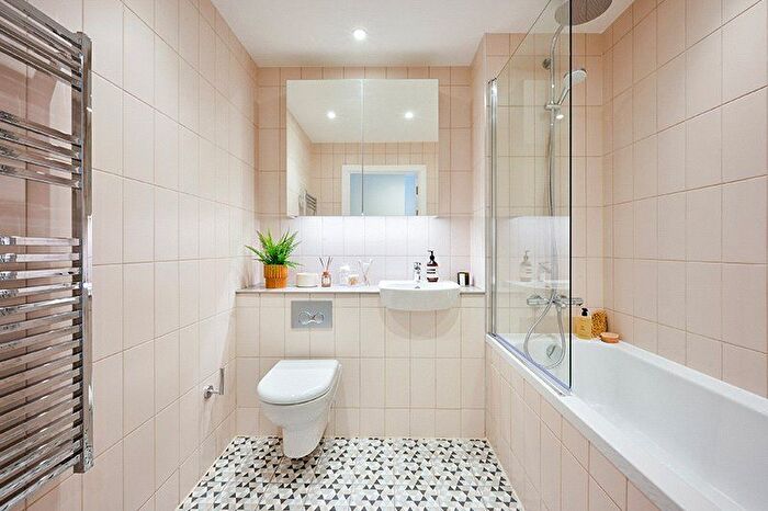 Studio To Rent In Uncle Leeds, Whitehall, LS12