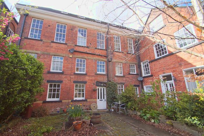 2 Bedroom Flat To Rent In Wensley Avenue, Leeds, LS7