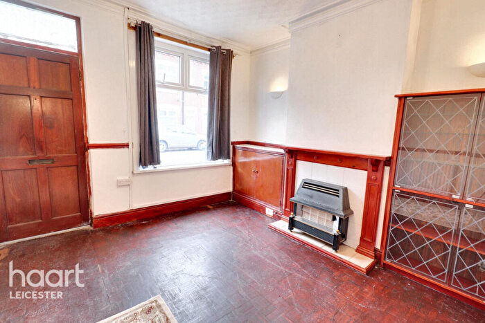 3 Bedroom Terraced House For Sale In Westbourne Street, Leicester, LE4