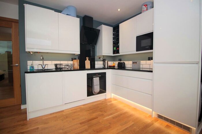 2 Bedroom Apartment To Rent In Quayside Lofts, Close, Newcastle Quayside, NE1